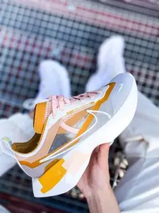 Nike Women's vistalite SE pink orange
