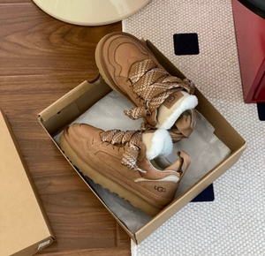 Shoes UGG camel