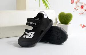 Newbalance sandal-black