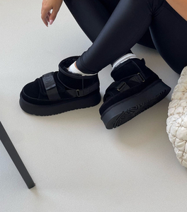 Shoes UGG Black