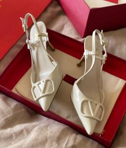VELENTINO Ivory heels