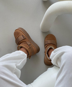 Shoes UGG brown