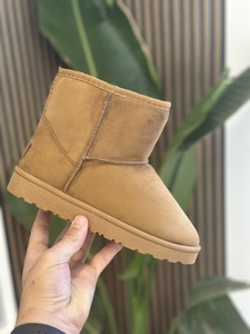 UGG camel