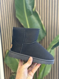 UGG black