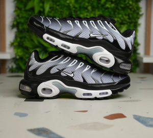 Nike Air Max Plus -White Grey
