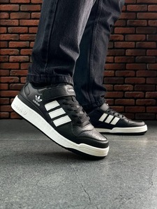 adidas Forum Low  black white