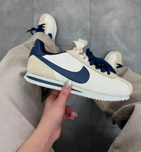 Nike Cortez - white  nevy