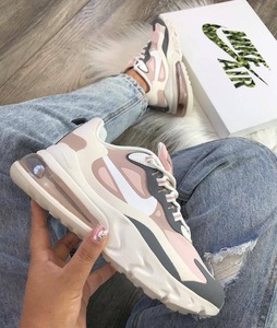 Nike Air Max 270 W - White Grey