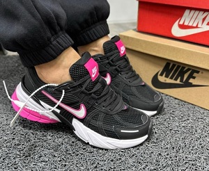 Nike Air Zoom - black pink